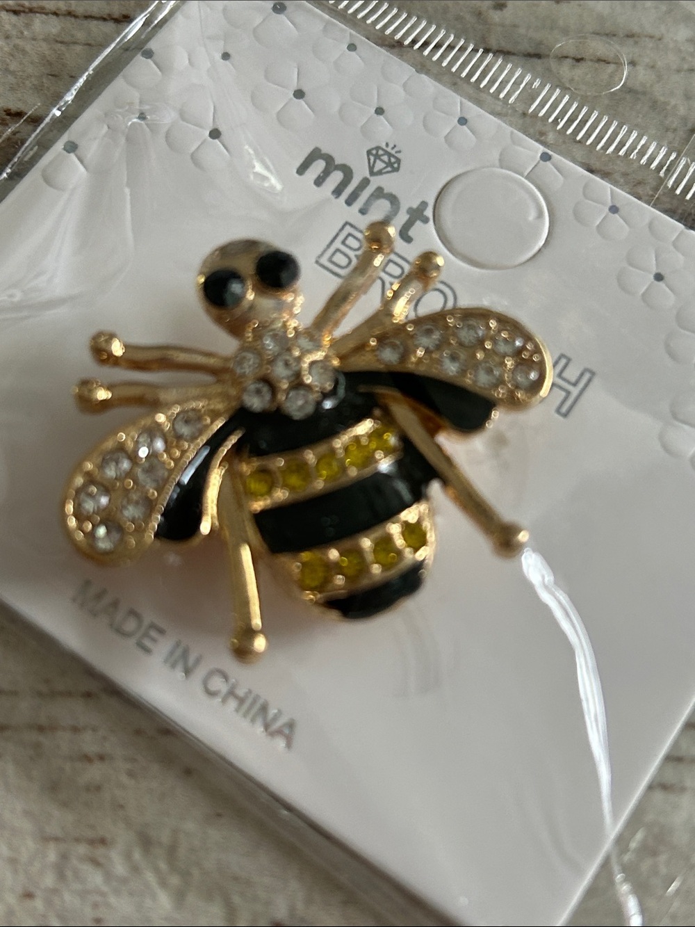 5/$25 bee jewelry brooch